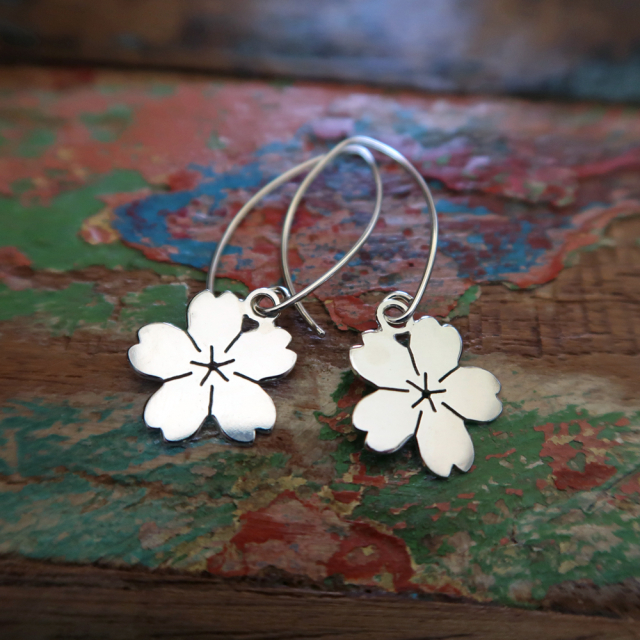 Apple Sakura Hooks