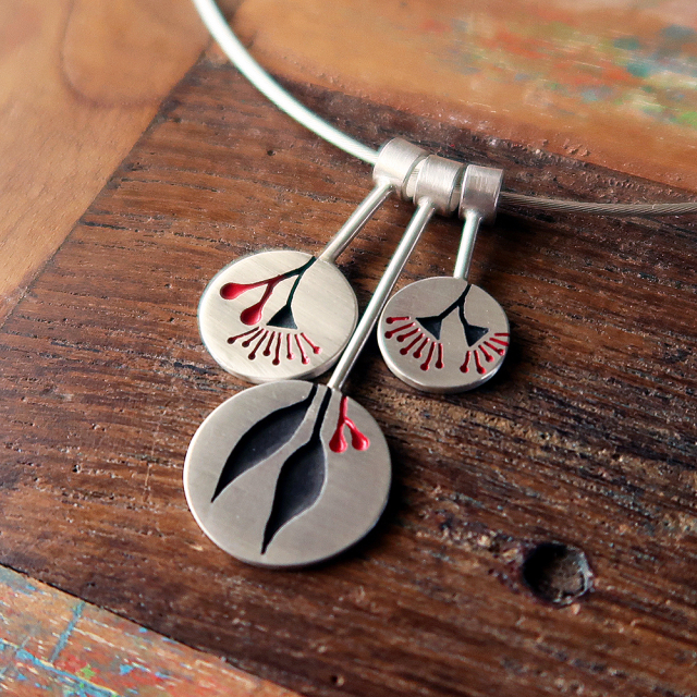 Triptych-pendants.JPG
